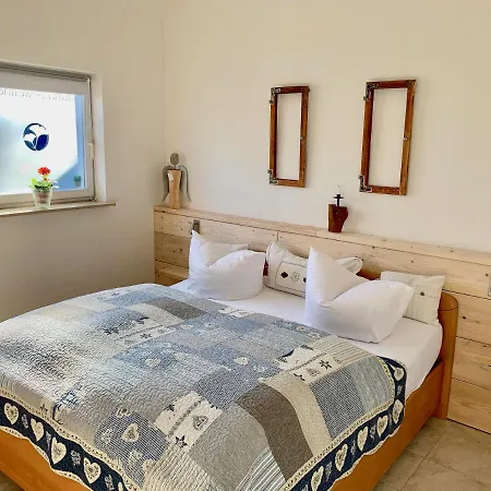 Haus Am Pool Guest house *